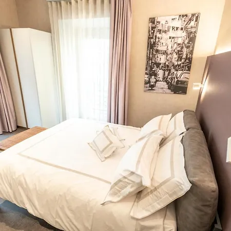 Il Divino לינה וארוחת בוקר 4*